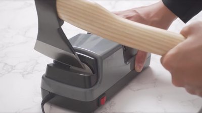 Pour les couteaux dentelés, utiliser la technique appropriée (voir conseils).