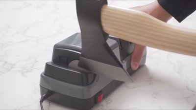 Pour les couteaux dentelés, utiliser la technique appropriée (voir conseils).