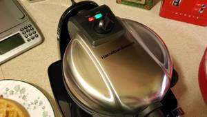 BEST Hamilton Beach Belgian Waffle Maker : Déballage et Avis Complet