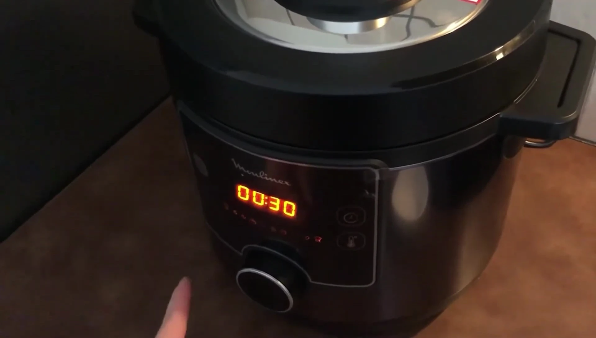 Moulinex Turbo Cuisine & Fry in use.