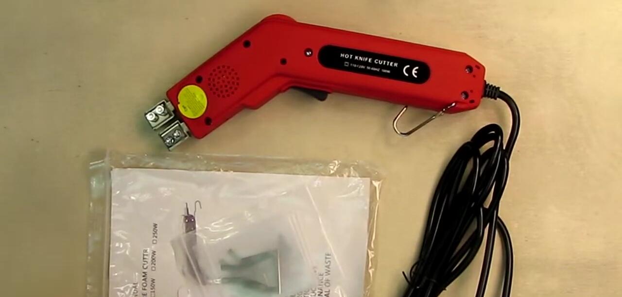 Hot knife cutter with blades and accessories