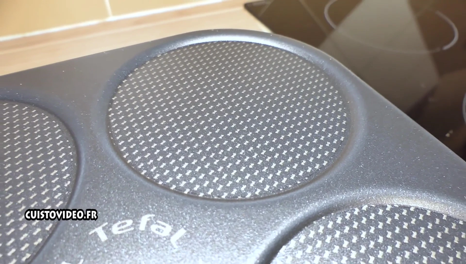 Tefal crepe maker, non-stick surface