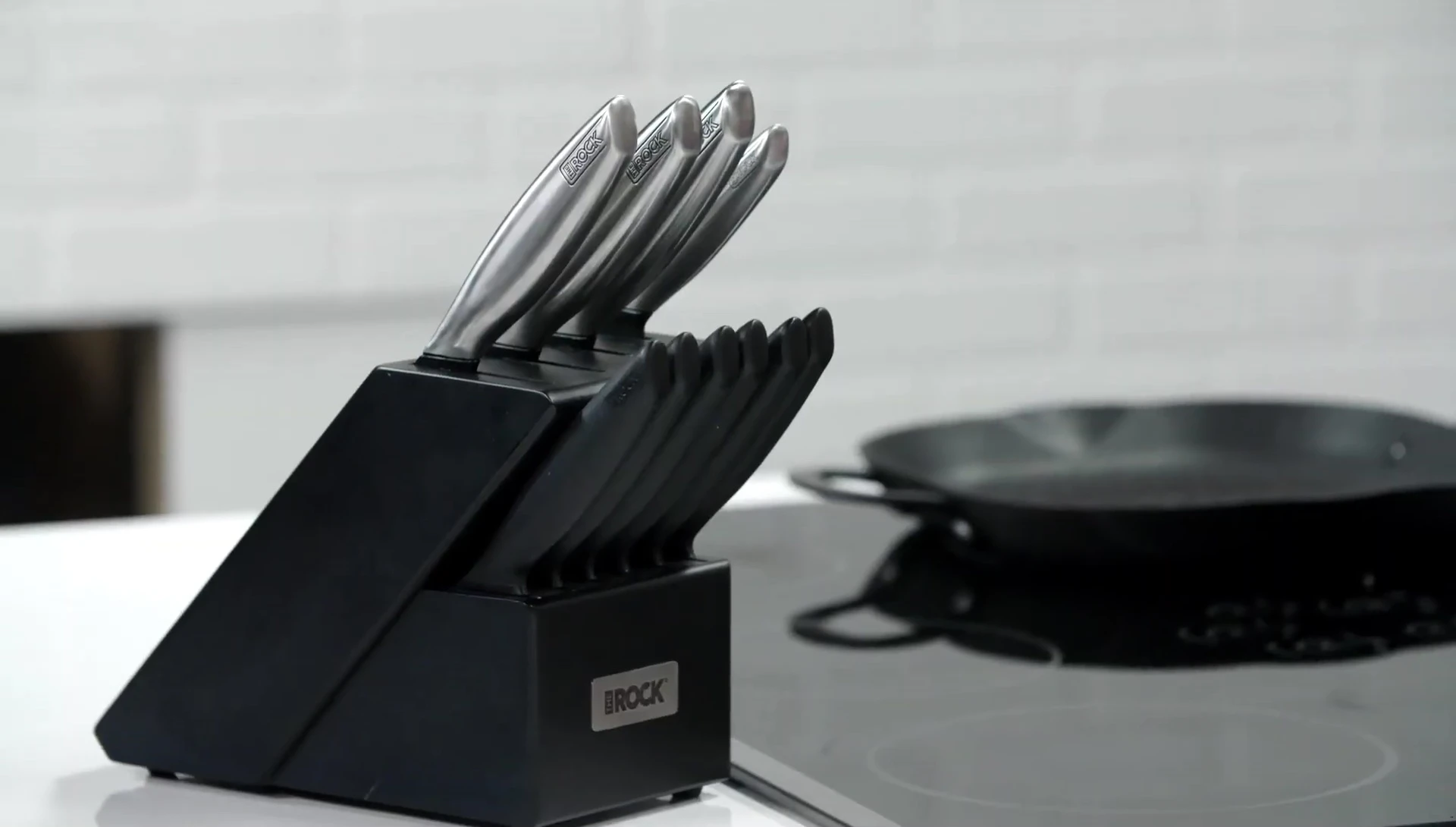 Chef's knife block, essential kitchen tool