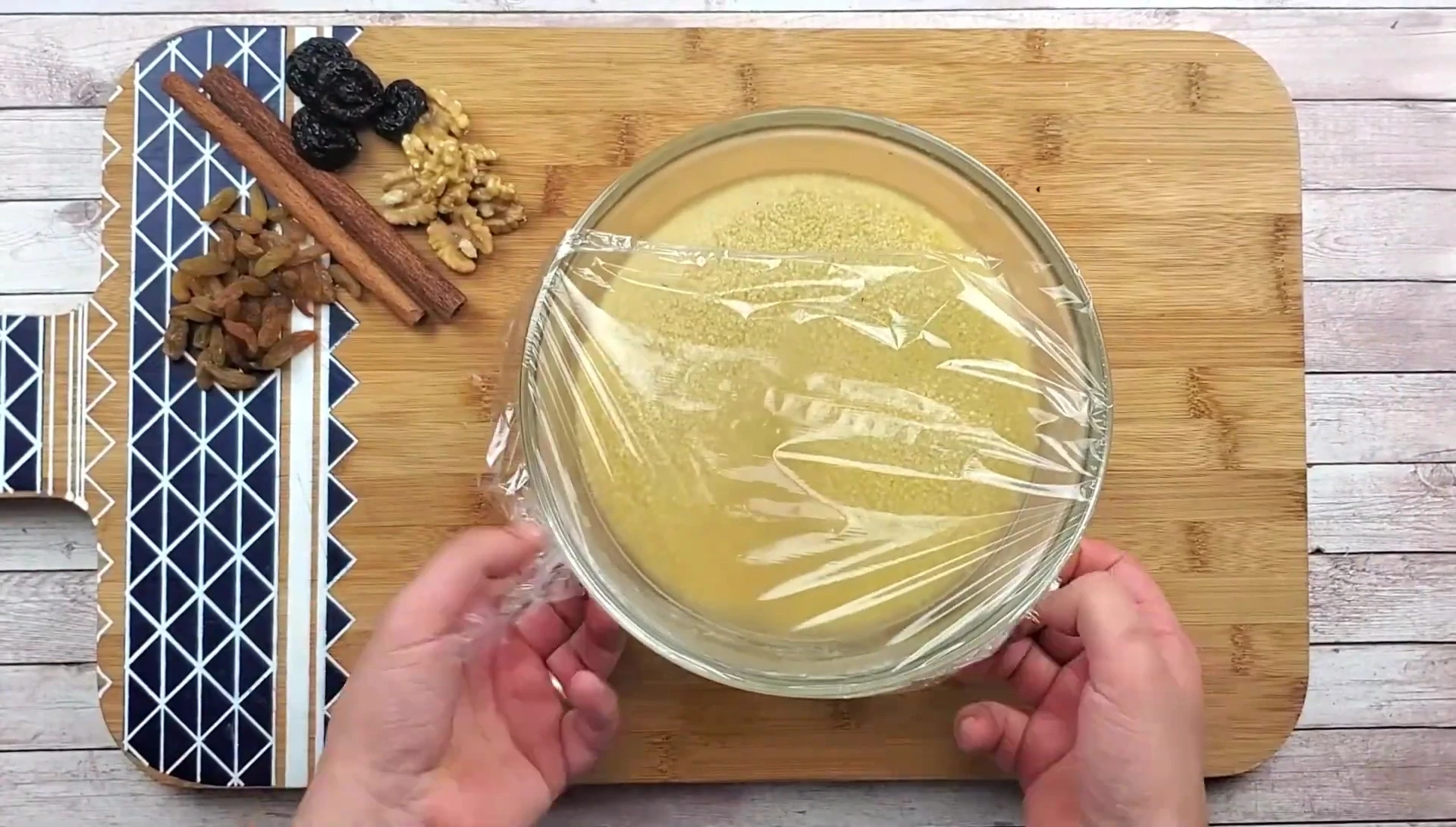 Couscous reposant après avoir absorbé le bouillon