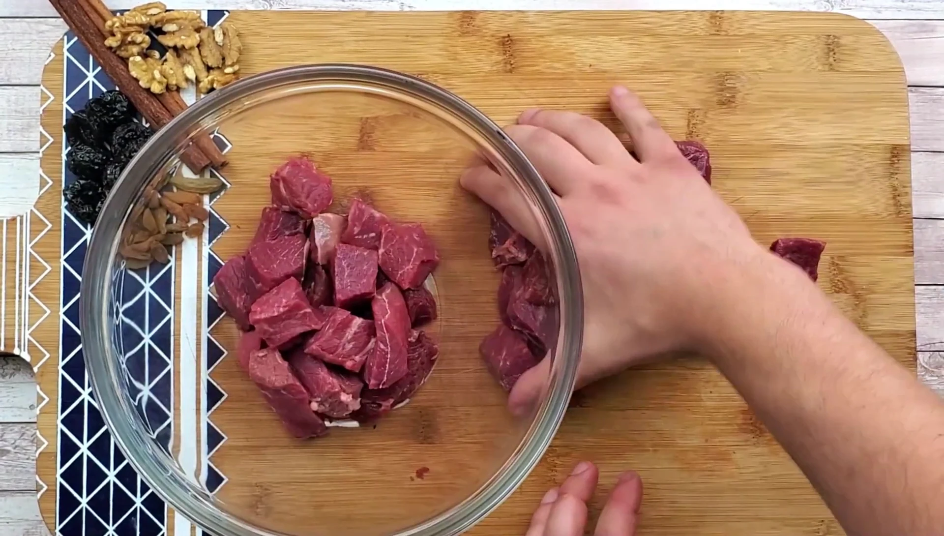 Préparation de la marinade avec les épices