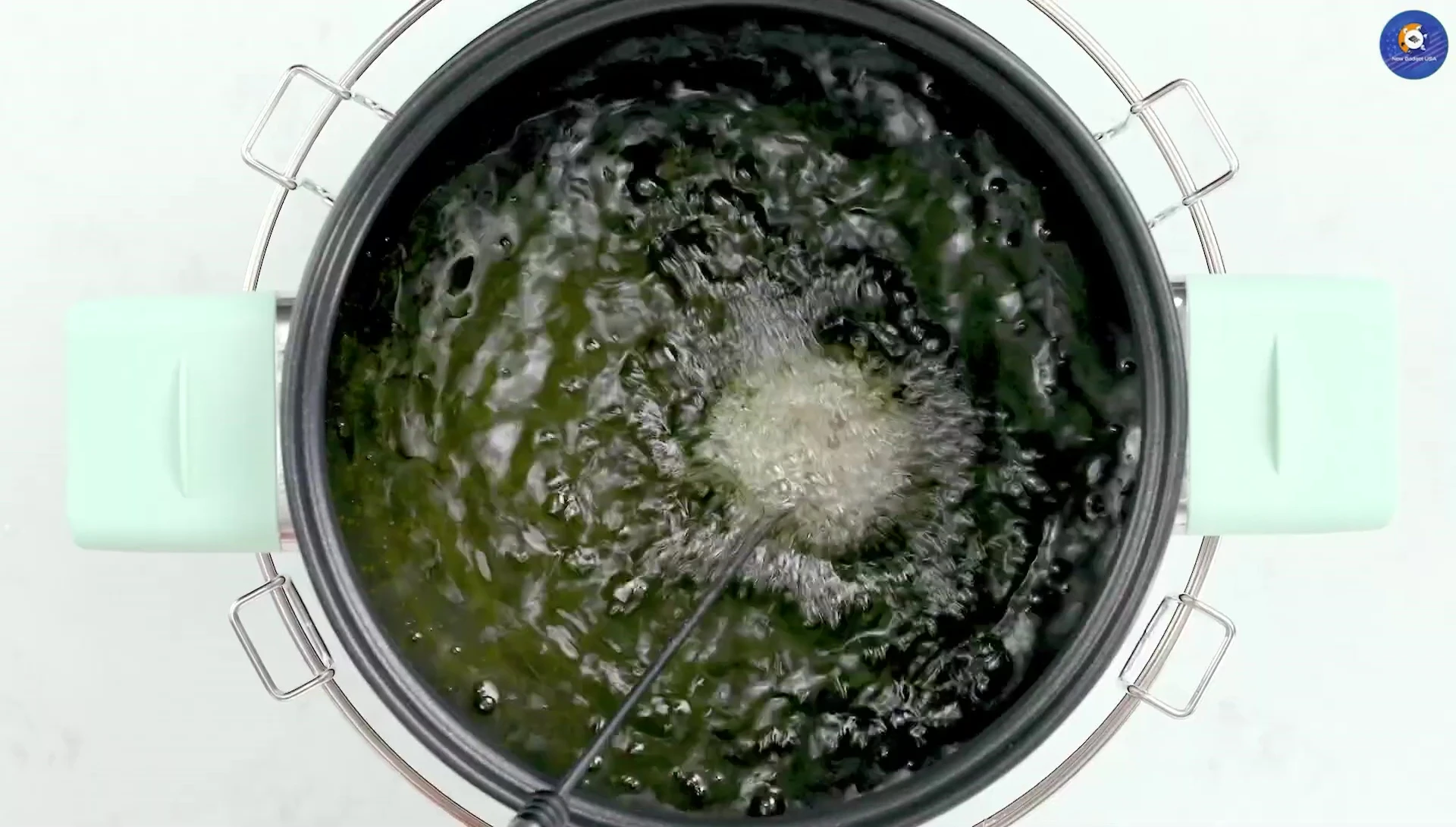 Vue du pot à fondue en acier inoxydable avec contrôle de température