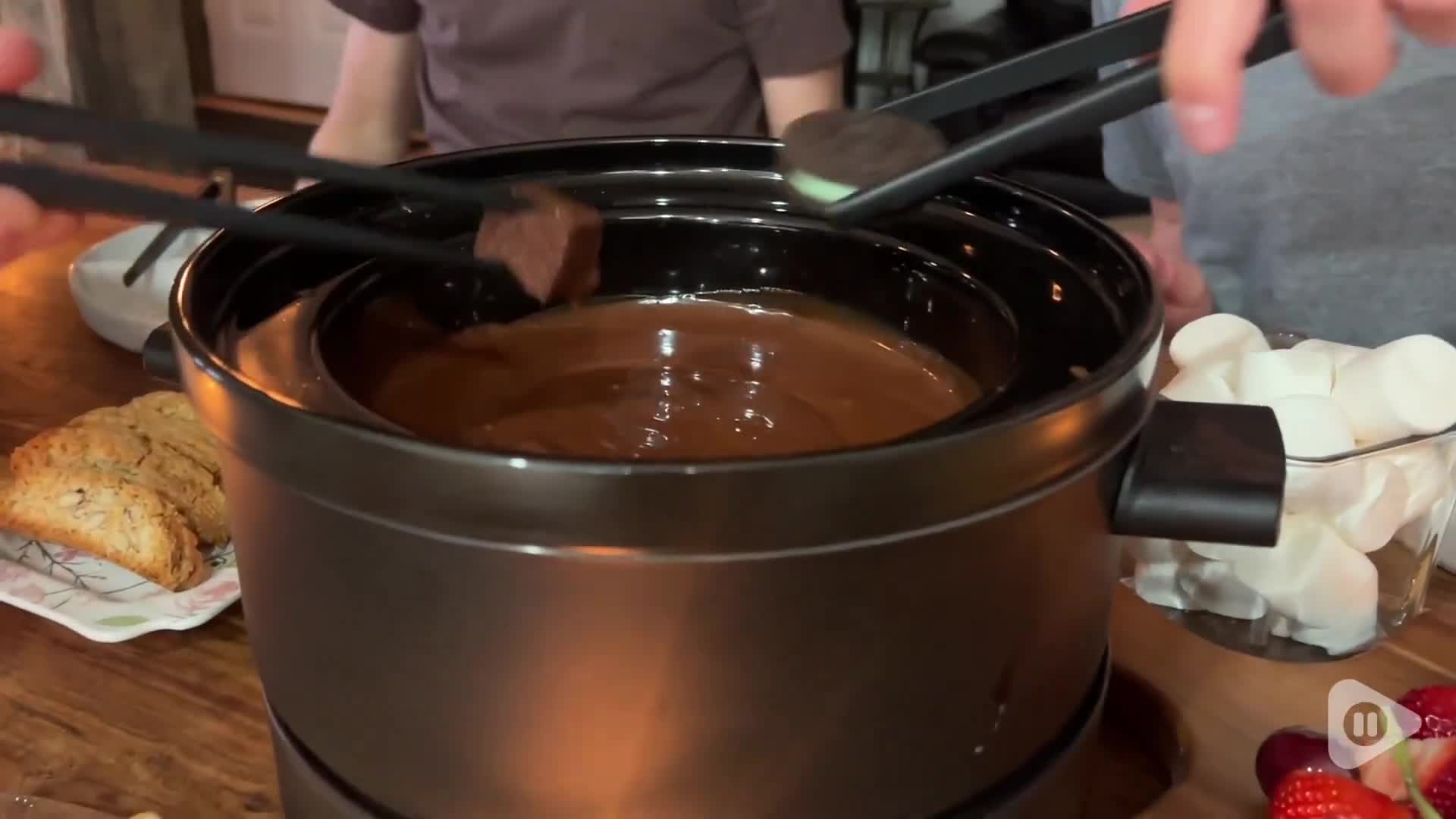 Préparation de la fondue au fromage