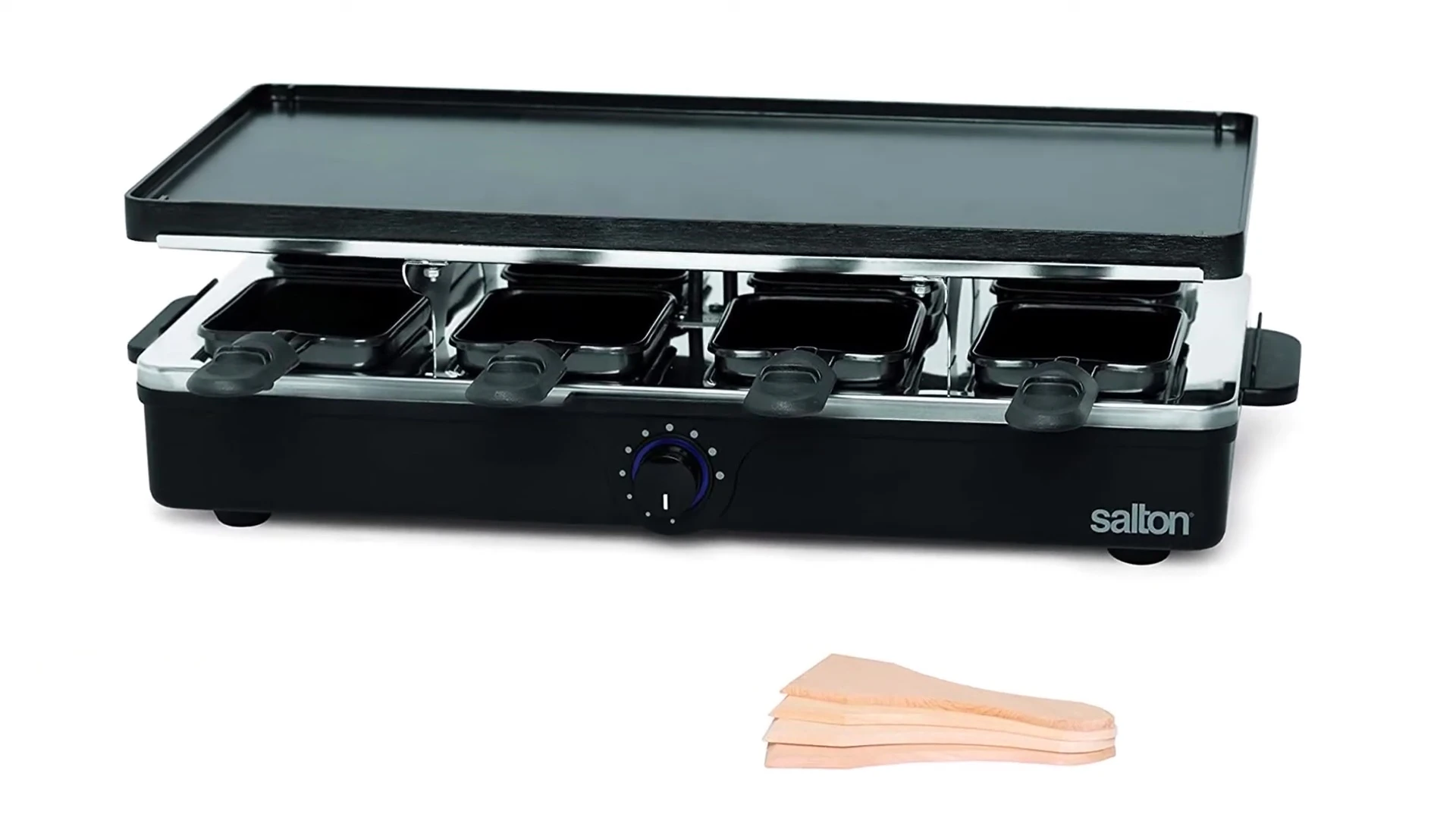 Gros plan sur les casseroles et spatules du Sultan