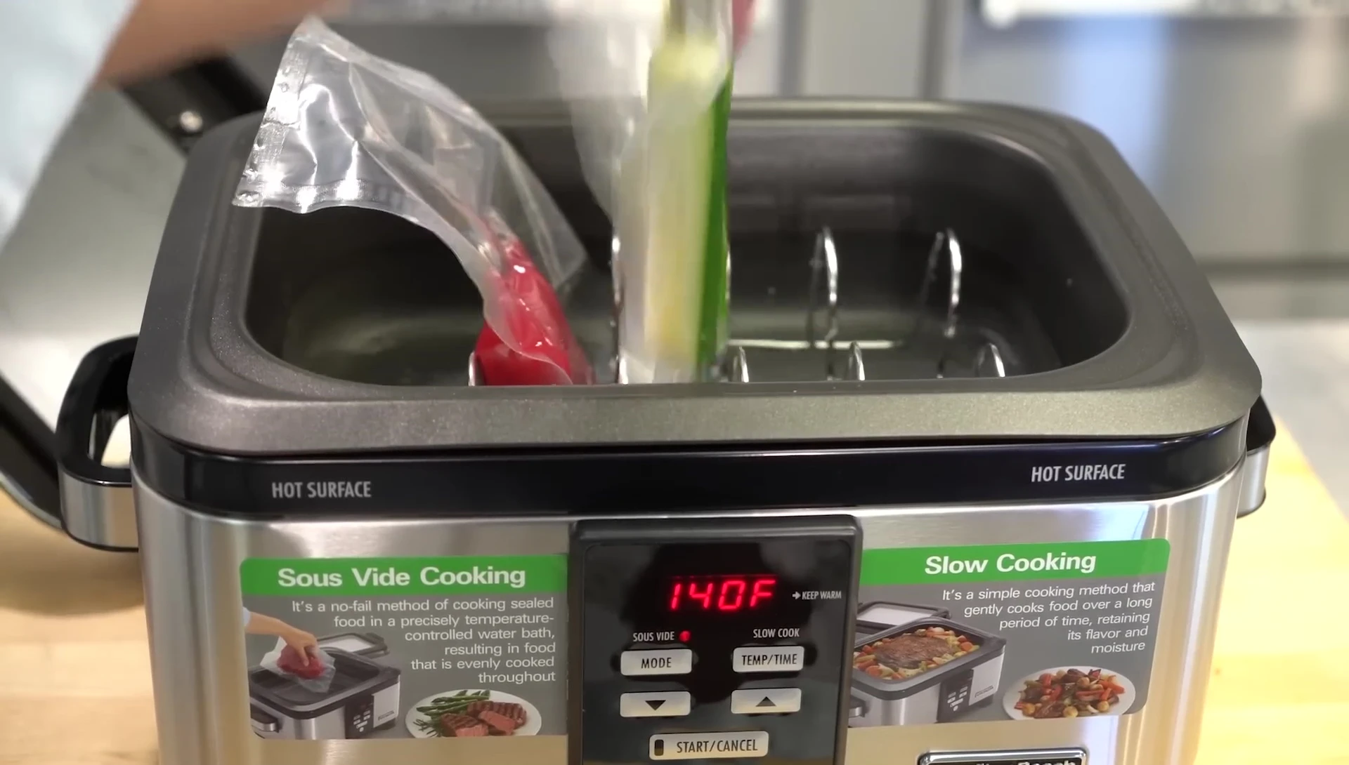 Image illustrant l'utilisation de la fonction sous-vide avec des aliments.