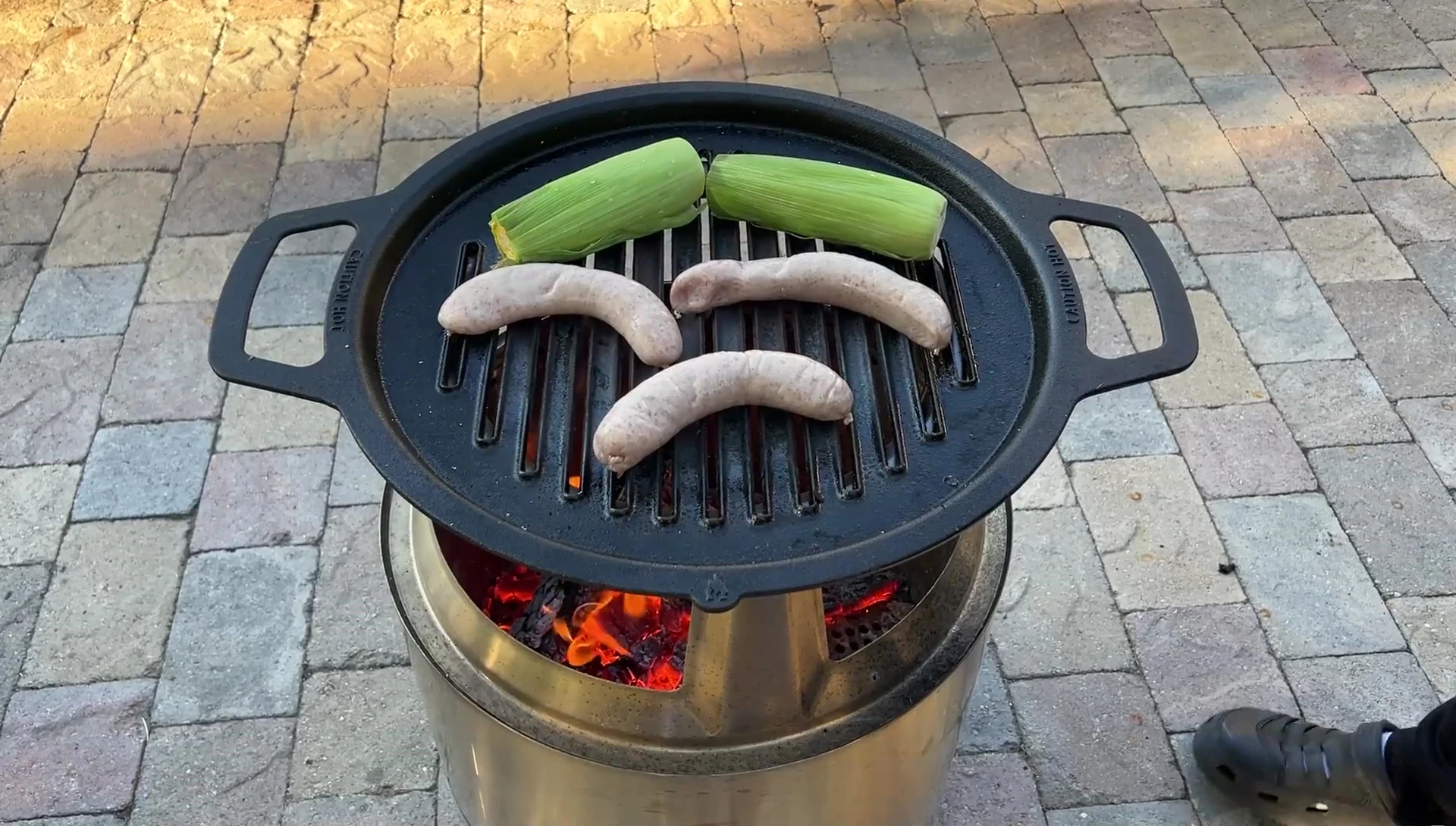 Un feu de joie avec des braises.