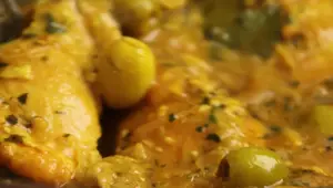 Tajine Marocain au Poulet et Citron: Recette Facile et Réconfortante